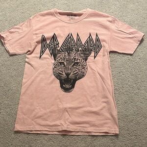 Pink Def Leppard Graphic Tee